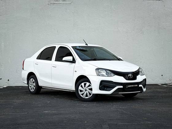 TOYOTA ETIOS 1.5 X PLUS SEDAN 16V FLEX 4P MANUAL